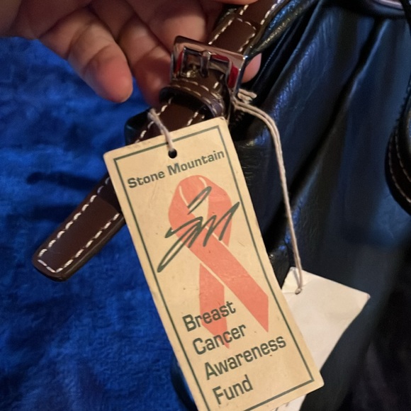 Stone Mountain black leather purse - Picture 5 of 16